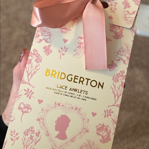 Bridgerton Lace Anklet Socks NWT - Picture 3 of 4